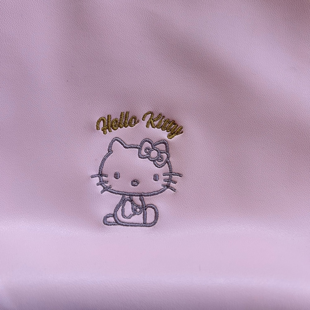 NWOT Authentic Hello Kitty Bag - Picture 3 of 6